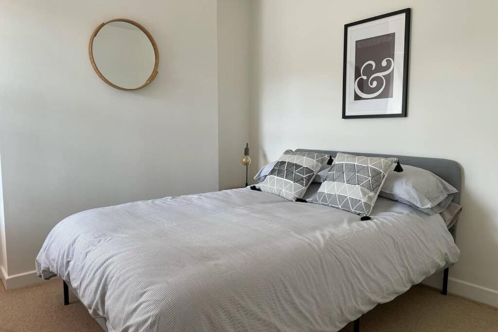 Apartment With Stunning Views Of Menai Strait. Menai Bridge Exteriér fotografie